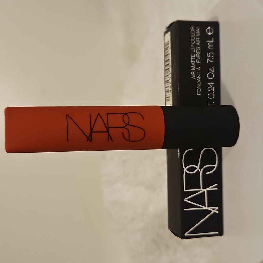 Nars Air Matte Lip Color. # 380 Pin Up Doll